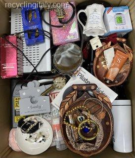 Ingrosso Bric-à-Brac Usato dalla Inghilterra